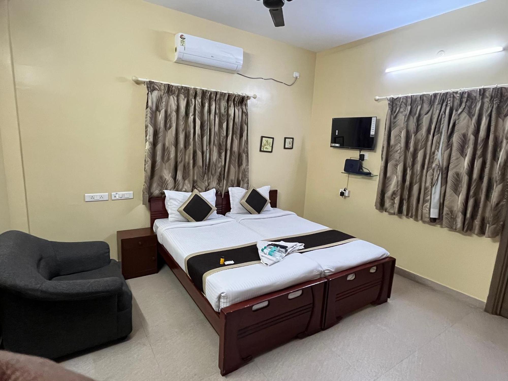 Avuraa Hospitality India Hotel Chennai Exterior foto